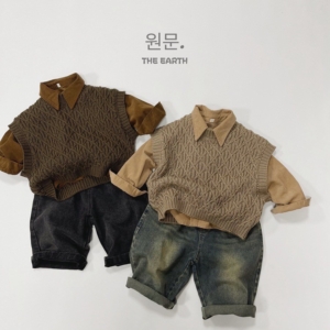 LINE_ALBUM_商品_250811_20 胖胖虎▪︎厚實麻花紋針織背心`2色